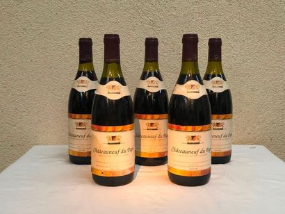 null Domaine Salavert(lot de 5 bouteilles)

sans millésime / années 90

Rhône - ...