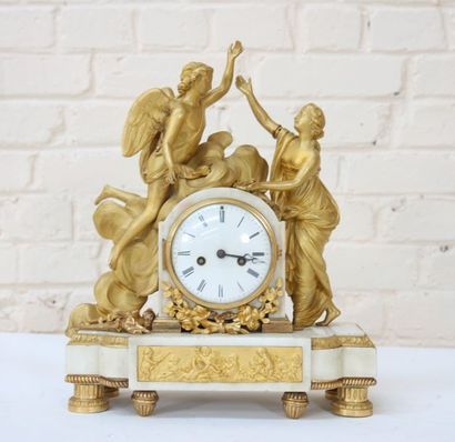 null Pendule Louis XVI au Cupidon

En marbre blanc et bronze doré, cadran entouré...