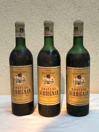 null Château Verdignan(lot de 3 bouteilles)

Bordeaux - Haut-Médoc

1966 

11 lots...