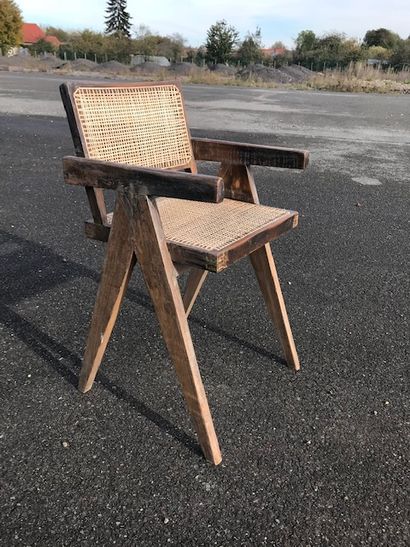 null Rare "OFFICE CANE CHAIRS" d'officier de Pierre JEANNERET (1896-1967)

En teck,...