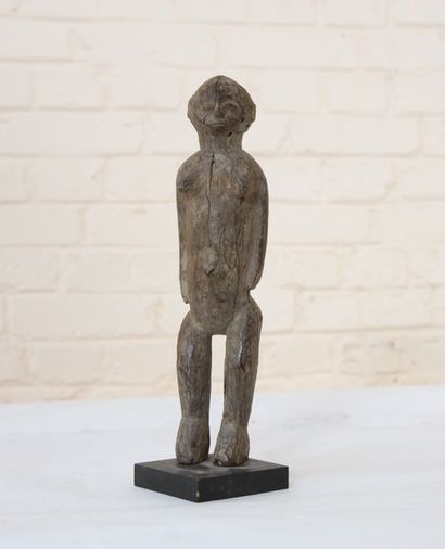null Lobi, personnage en pied

Provenance: Burkina fasso

H: 35 cm