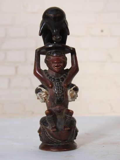 null Figurine - Poupée Kuyu

Provenance: Congo Belge

H: 28