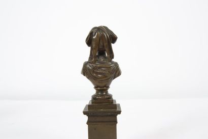 null Bronze Espérance 

Bronze représentant le buste d'une femme 

Epoque XXe 

Dimensions...