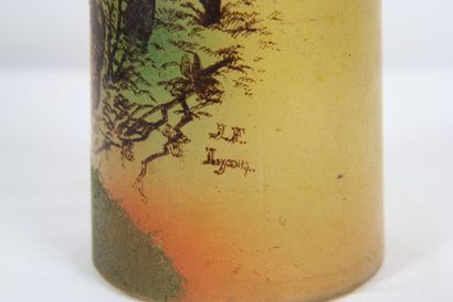 null Vase de Legras

Vase en pâte de verre à décor de nature 

Epoque XXe 

Dimensions...
