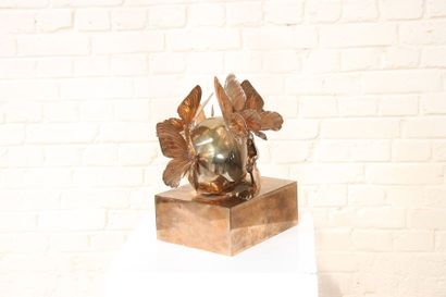 null "Vanité aux papillons" de Pasqua

En bronze poli sur plaque en bronze poli.

Signé...