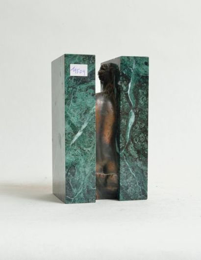 null Sacha SOSNO (1937-2013), Oblitération, 1990, bronze patiné et marbre vert de...