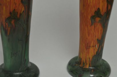 null LEGRAS. Paire de VASES "Pavots" en verre marmoréen émaillé. Haut.: 45 cm. (l'un...