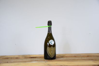 null 1 bouteille CHAMPAGNE "Dom Pérignon", Moët & Chandon 1985 (Oenothèque, ea)