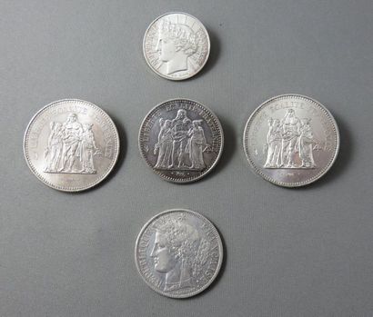 null Lot de 5 Pièces en Argent à 900°/00 composé

 - une Pièce de 5 francs 1870 atelier...