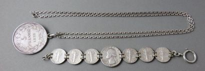 null Lot en argent comprenant

 un bracelet composé de 6 pièces de One Dime et d'...