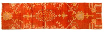 Fragment de tapis OUCHAK (Asie Mineure), fin du XIXème siècle Fragment of an OUCHAK...