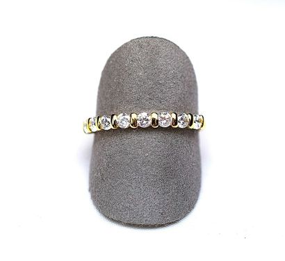 null ALLIANCE in yellow gold set with 8 modern brilliant-cut diamonds for approx....