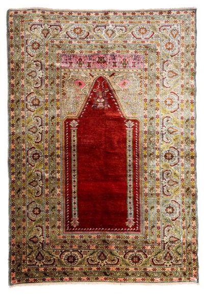 null Old and fine KAYSERI. Prayer mat with mirhab, suspended oil lamp, double columns...
