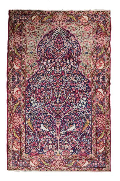 null Old, original and fine KIRMAN Laver. Prayer mat with a sea background decorated...