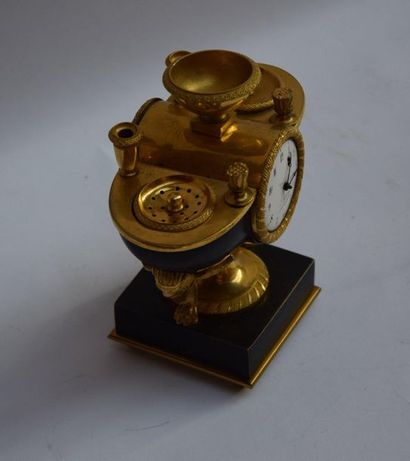 null WATCH HOLDER forming an inkwell and nib holder, the watch is included in an...