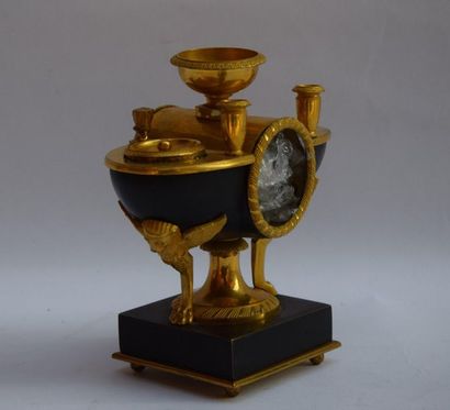 null WATCH HOLDER forming an inkwell and nib holder, the watch is included in an...