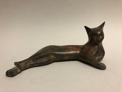 null Pierre CHENET (20th century). Cat. Bronze with ochre patina, stamped by the...