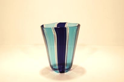 null Attributed to Paolo VENINI (1895-1959), Polychrome glass vase. Height: 18.5...