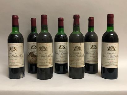 Ensemble de 8 BOUTEILLES: 7 bouteilles Château...