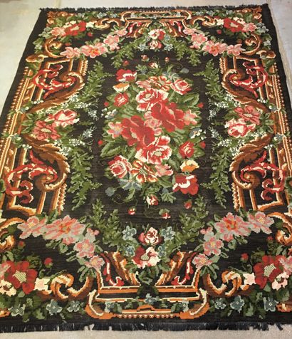 null Important Kilim carpet (Moldavia) Karabakh style, weft, warp and wool velvet,...