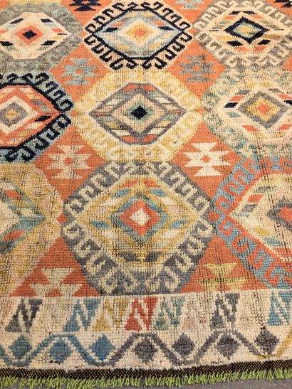 null Turkish carpet, weft and warp and wool velvet, light brick field with fifteen...