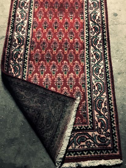 null 
Mir corridor carpet (Persia) center Iran, weft and warp in cotton, wool velvet,...