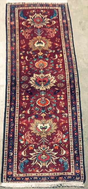 null 
Tabriz (Persia) corridor carpet, North-West Iran, cotton weft and warp, wool...