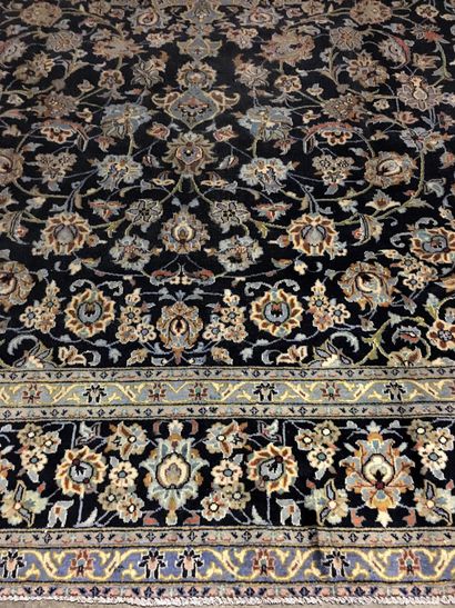 null Typical Kachan carpet signed (Persia) center Iran, weft and warp in cotton,...