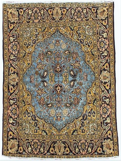 null Carpet Ghoum (Persia) center Iran, weft and chain in cotton, velvet in wool,...
