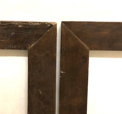 null TROIS CADRES en bois ciré à profil plat. XXème siècle. Int.: 36,5 x 28,5 cm;...