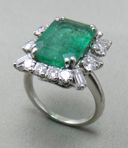 Mauboussin - Paris 
 Emerald/ Diamond ring...