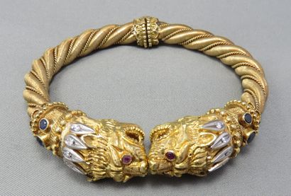 null Ilias Lalaounis 

 Bracelet "Heads of Lions confronting each other

 in gold...