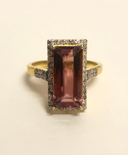 null Ring in vermeil (925 thousandths) centered of a tourmaline cut in rectangle,...