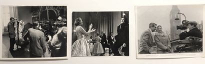 INDISCRET - INDISCREET Cary Grant et Ingrid Bergman habillée en Christian Dior, film...