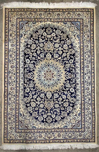 TAPIS Nain (Perse) centre d’Iran, trame et...