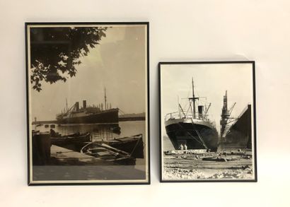 null 2 PHOTOGRAPHS in black and white of liners moored. Framed under glass. Size...