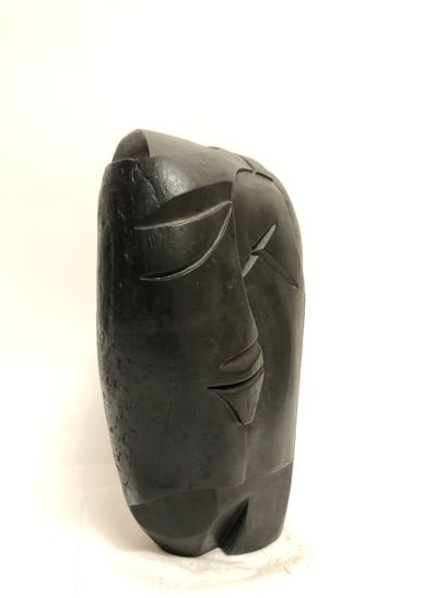 null Tanguy FLOT (born in 1948), Totem. River pebble cut and patinated. Height: 36...