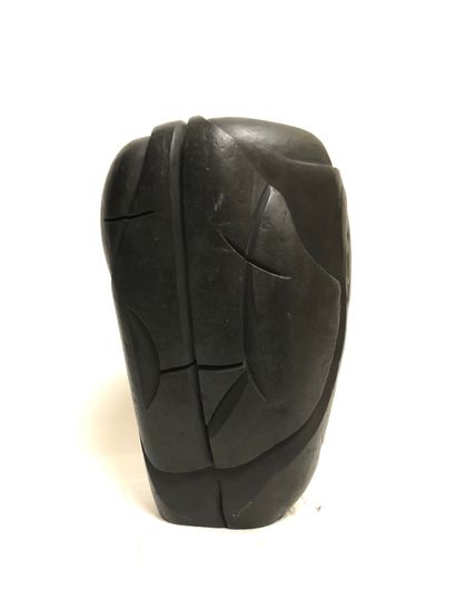 null Tanguy FLOT (born in 1948), Totem. River pebble cut and patinated. Height: 36...