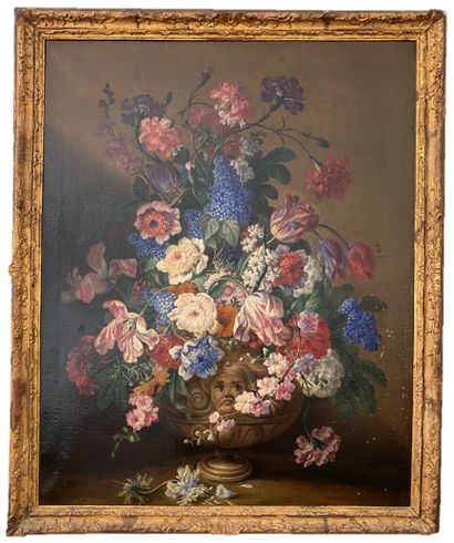 Ecole ITALIENNE vers 1800. Bouquet de fleurs,...