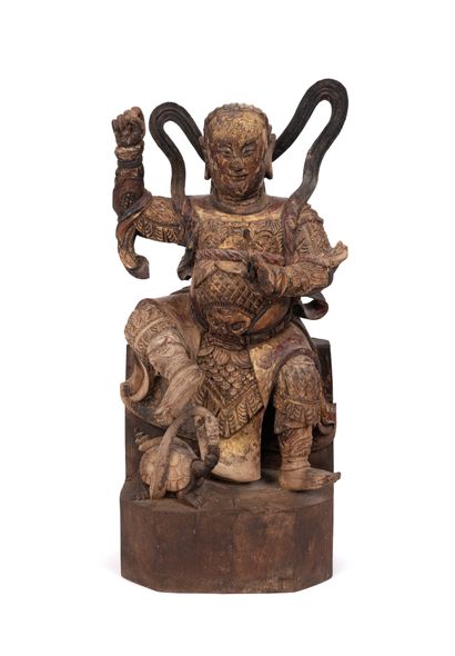 null 
STATUE en bois, représentant le dieu « Bei-di », protecteur des pêcheurs, assis...