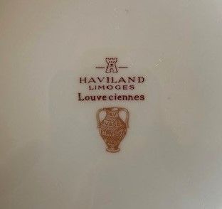 null Partie de service de table en porcelaine de Limoges Haviland, modèle Louveciennes....