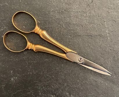 null Small pair of scissors in gold and steel. 18th century. Gross weight: 11,2g