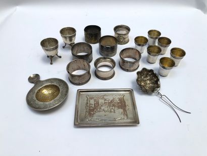 null A lot of silver, Minerva mark, including: six liquor cups with crossed ribbons...