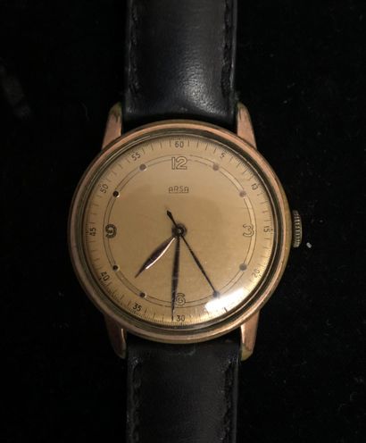 null ARSA. mechanical wristwatch, gilt dial, center seconds, leather strap. Diameter:...