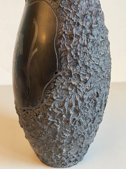 null Ovoid vase in black patinated terra cotta decorated with antique scene. GUBBIO....