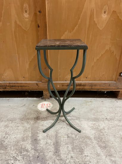 null Green lacquered wrought iron pedestal with four legs in the Art Deco style....