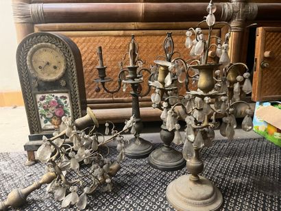 Lot: pair of candelabras with pendants, clock...