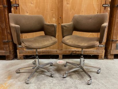 null Pair of modern armchairs, seats upholstered in chocolate fabric, chrome base...