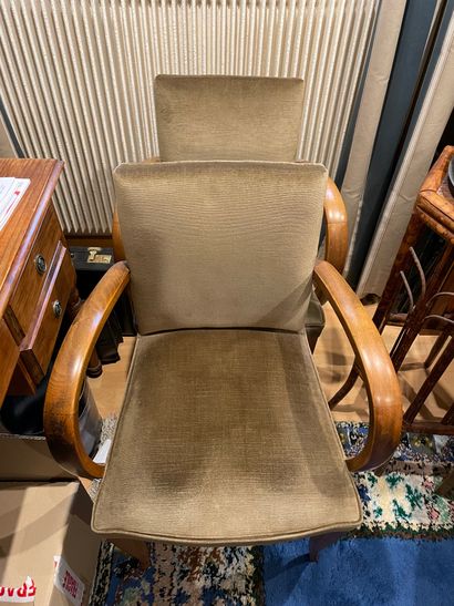 null Pair of bridge armchairs. Brown velvet upholstery (in the state). Height: 79...