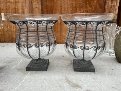 null Pair of Medici shaped vases in molded glass, metal frame with scrolls. Modern...